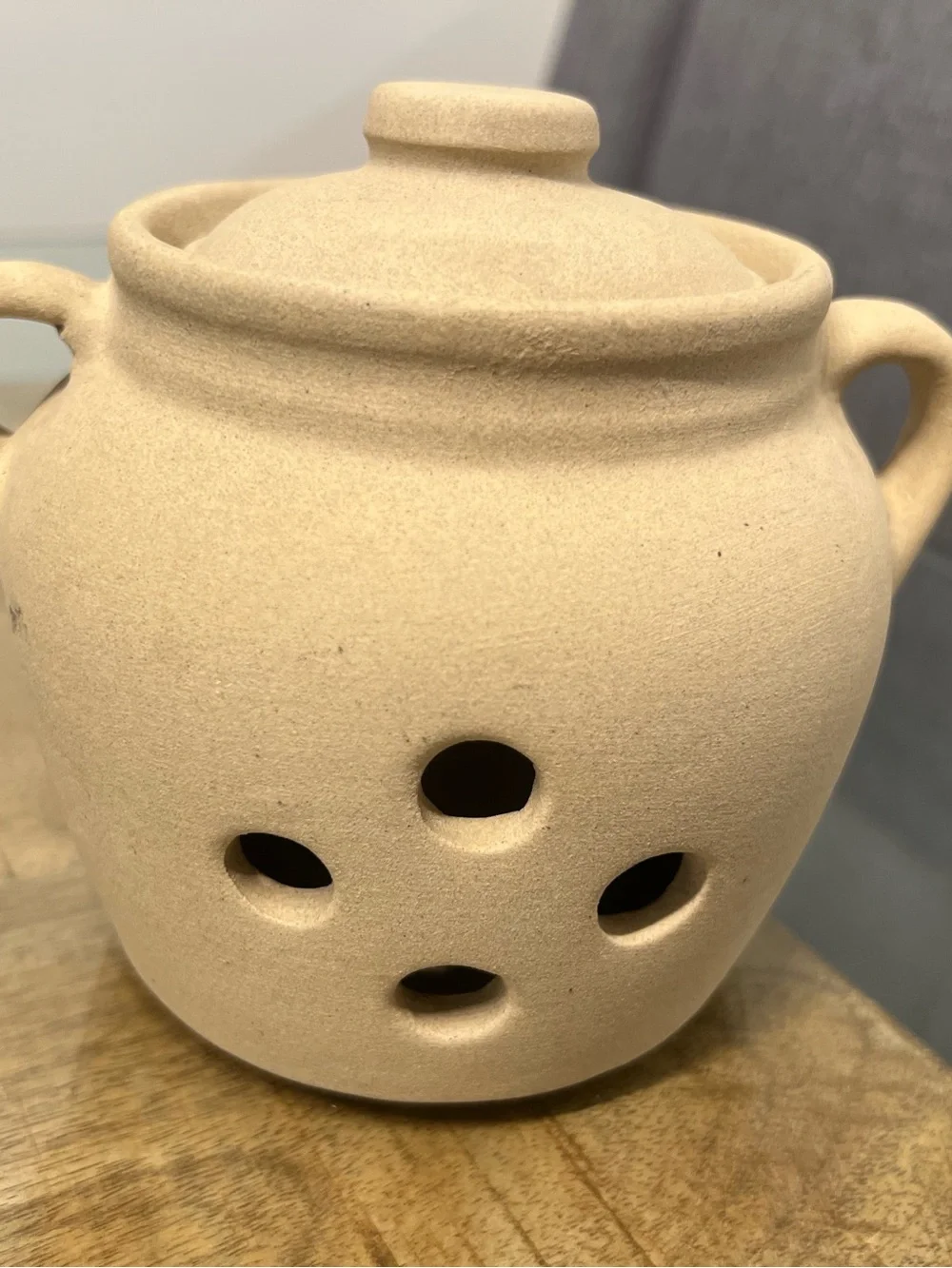 Vintage Monmouth Pottery Garlic Keeper with Maple Leaf USA
